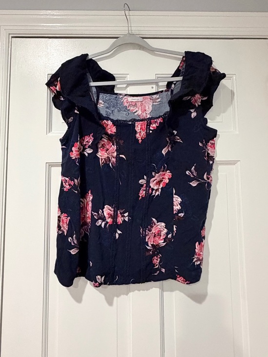Maurices Tops - Maurices XL Floral Ruffle Sleeve Top Navy Pink Boho